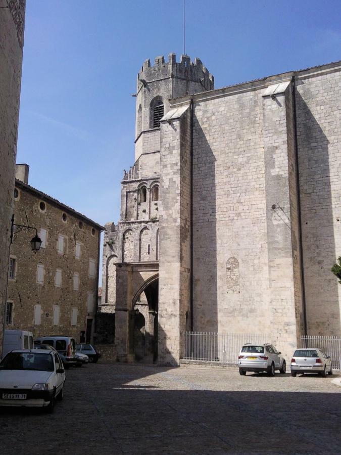Studio Au Coeur De Viviers Exterior photo